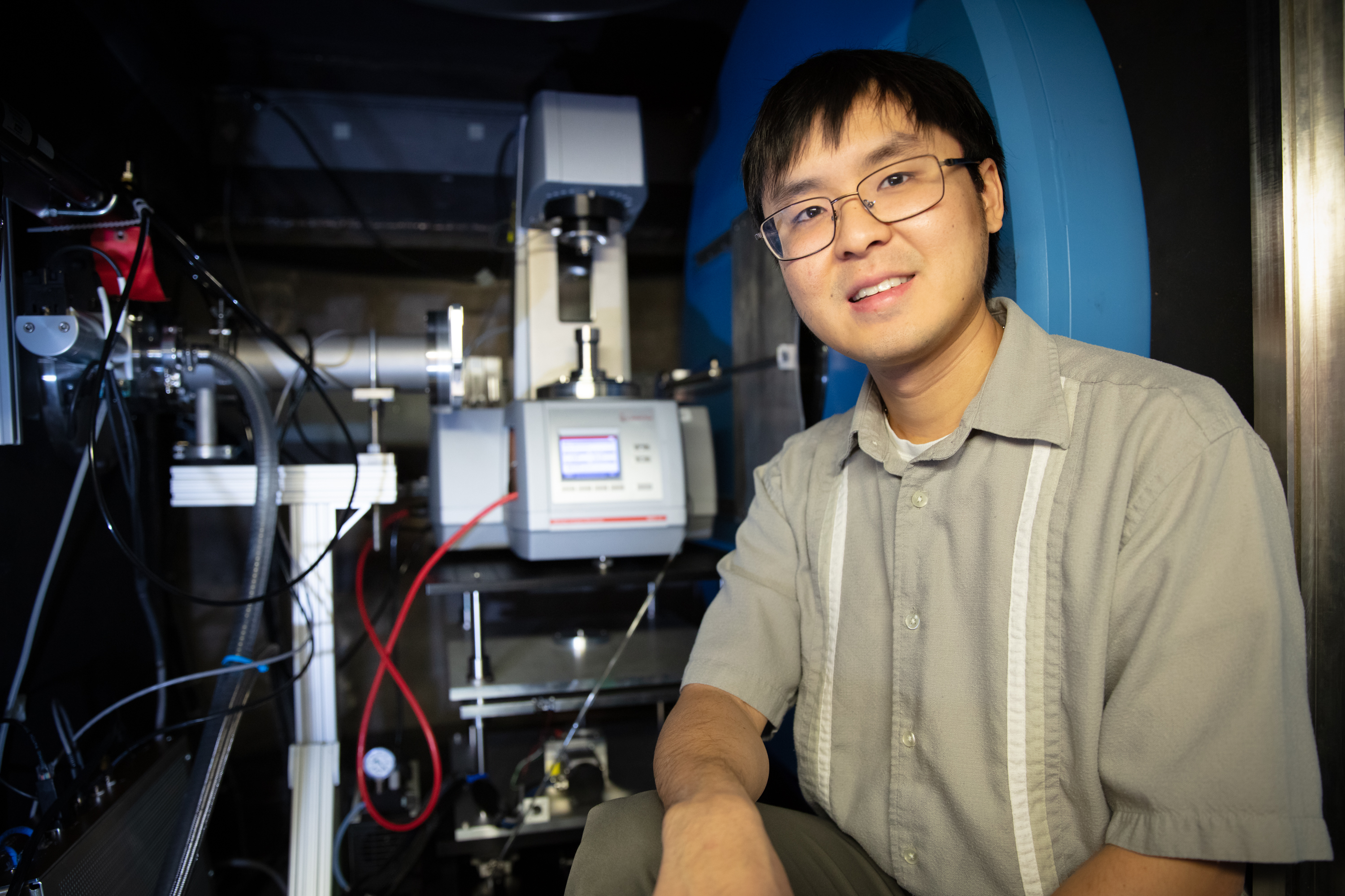 The rheo-SANS environment allowed ORNL’s Christopher Lam to investigate the response properties of polymer gels at the EQ-SANS beamline at the Spallation Neutron Source. (Credit: ORNL/Genevieve Martin)