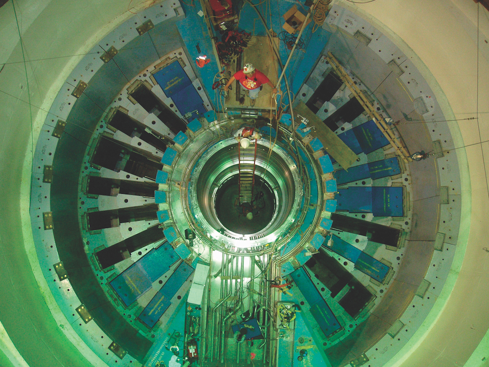 The Spallation Neutron Source becomes operational on April 28, 2006