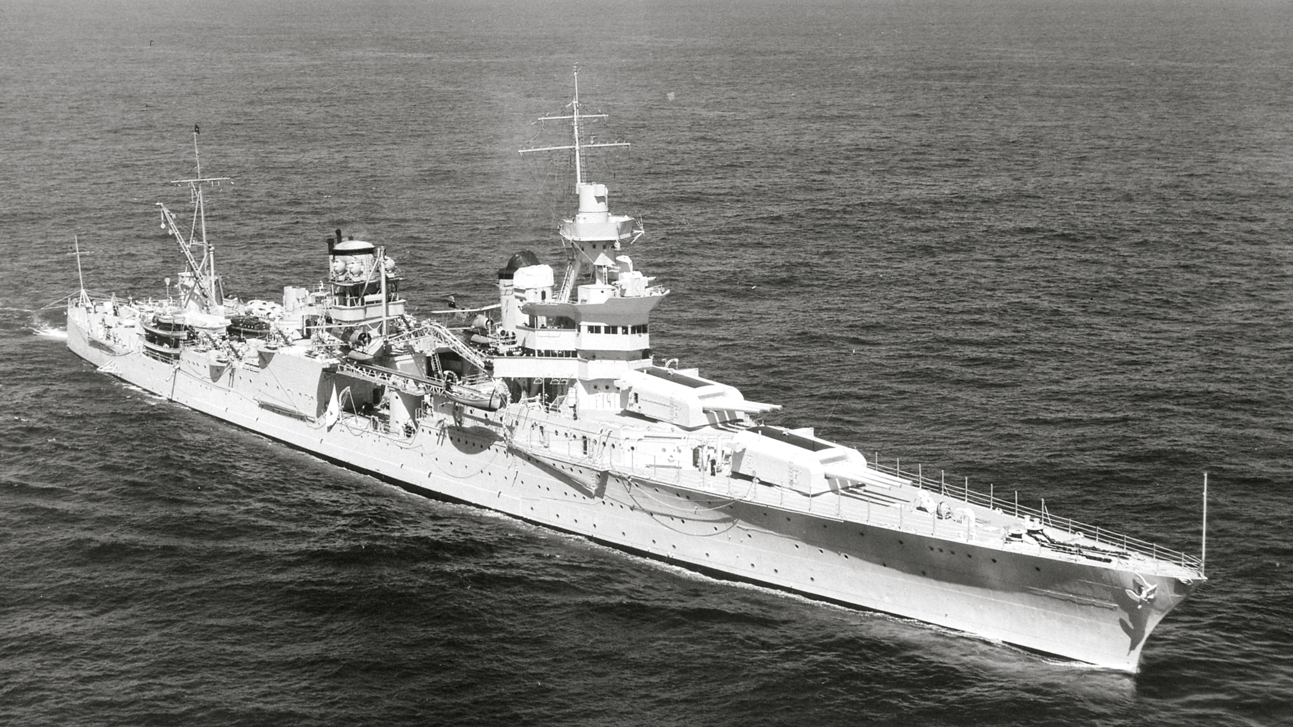 The USS Indianapolis displaced just over 10,000 standard tons, was 610 feet long and 584 feet wide. The ship’s propulsion system consisted of four giant Parsons steam turbines, powered by eight three-drum boilers that enabled a cruising speed of 33 knots 