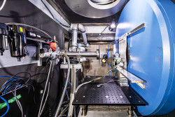 Extended Q-Range Small-Angle Neutron Scattering Diffractometer
