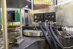 Ultra-Small-Angle Neutron Scattering Instrument (USANS)