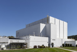 HFIR Exterior of Building