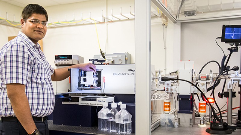 Georgetown University researcher Rahul Saxena studies E. coli DnaA protein using the newly upgraded radiation detection generator device in BSMD’s X-ray lab at SNS. Image credit: Genevieve Martin/ORNL