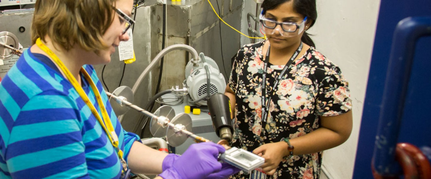 Users at Fine-Resolution Fermi Chopper Spectrometer (SEQUOIA)