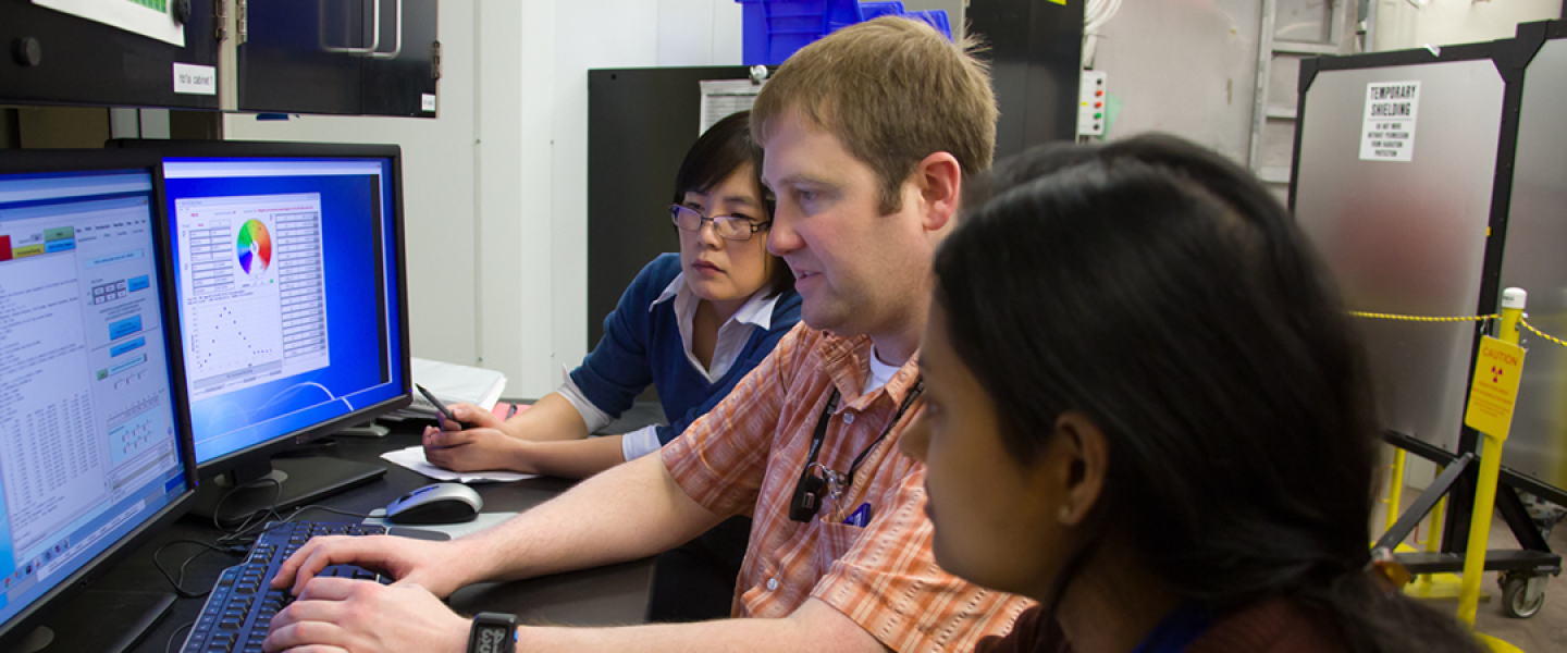 Users at Fixed-Incident-Energy Triple-Axis Spectrometer (HB-1A)